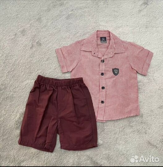 Костюм шорты и рубашка