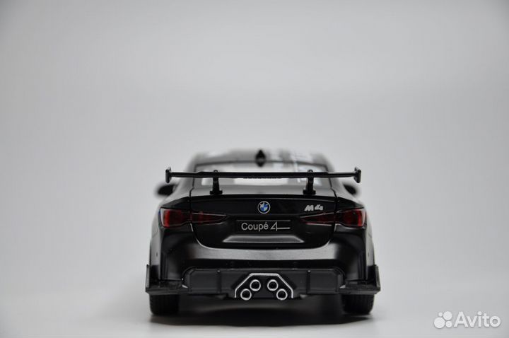 Модель автомобиля BMW M4 Coupe (g82) металл