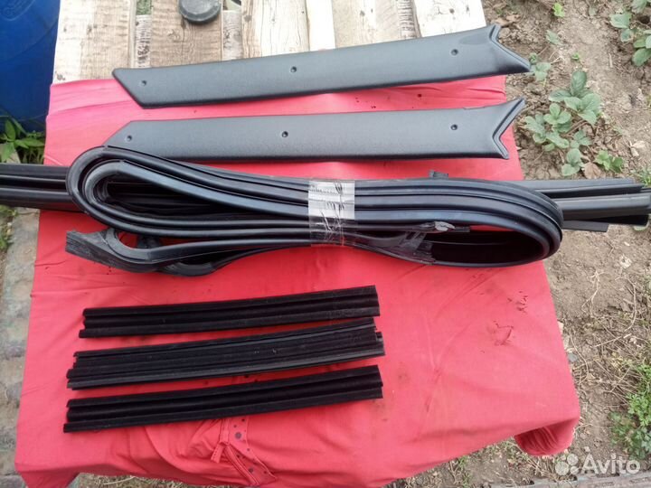 Бархотки передних стекол на Ниву