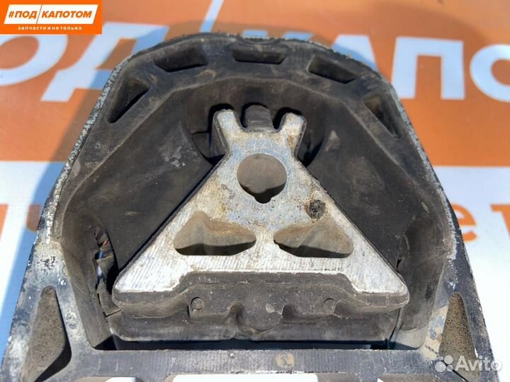 Подушка крепления кпп Ford Focus 3 2012
