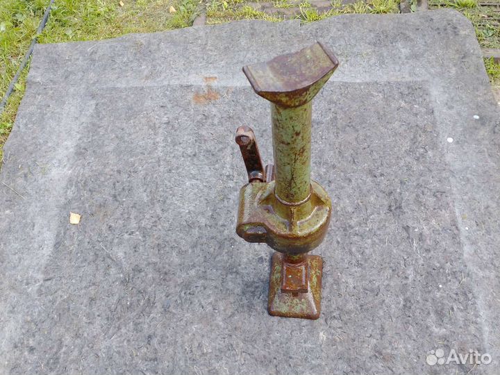 Домкрат реечный бу