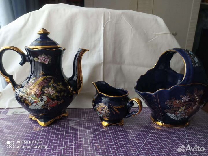 Графин с рюмками, ваза для фруктов, салатницы, рог