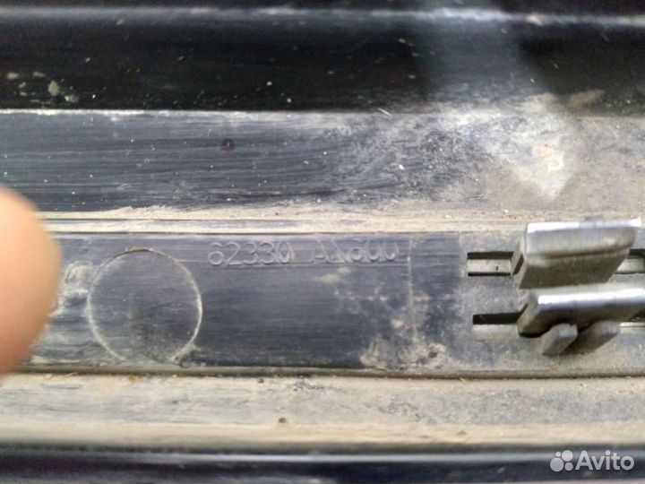 Решетка радиатора передняя левая Nissan Micra K12