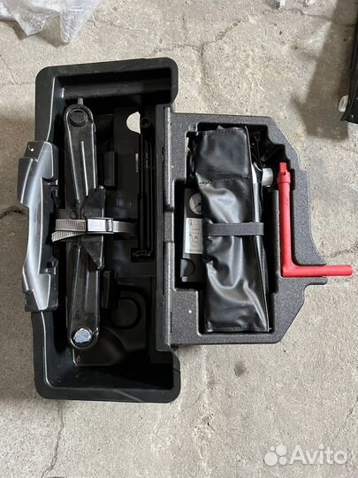 Инструмент штатный audi a4 b9