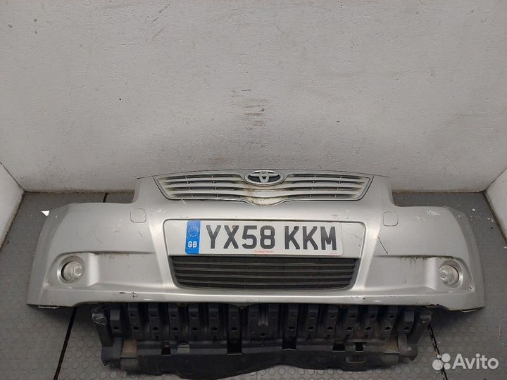 Решетка радиатора Toyota Avensis 3, 2009