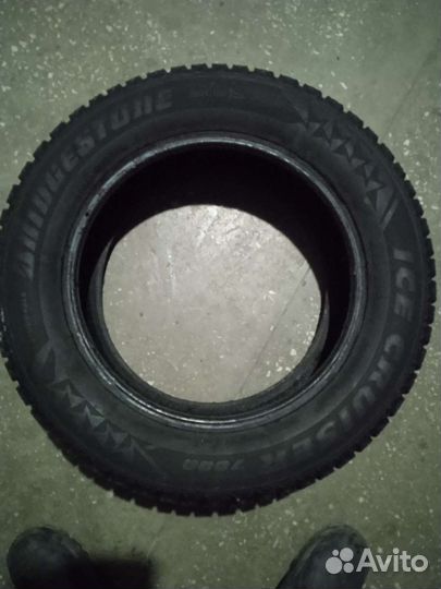 Bridgestone Ice Cruiser 7000 215/60 R16