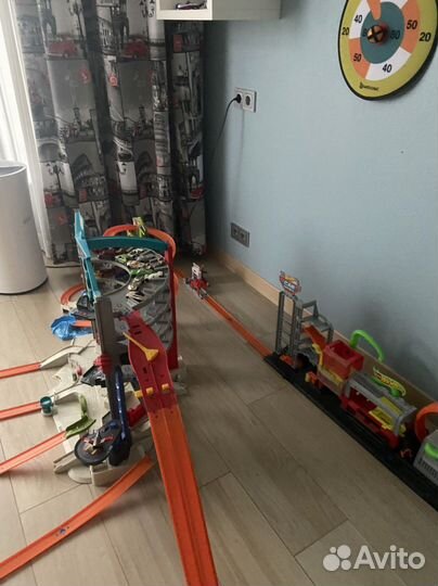 Большой гараж Hot wheels