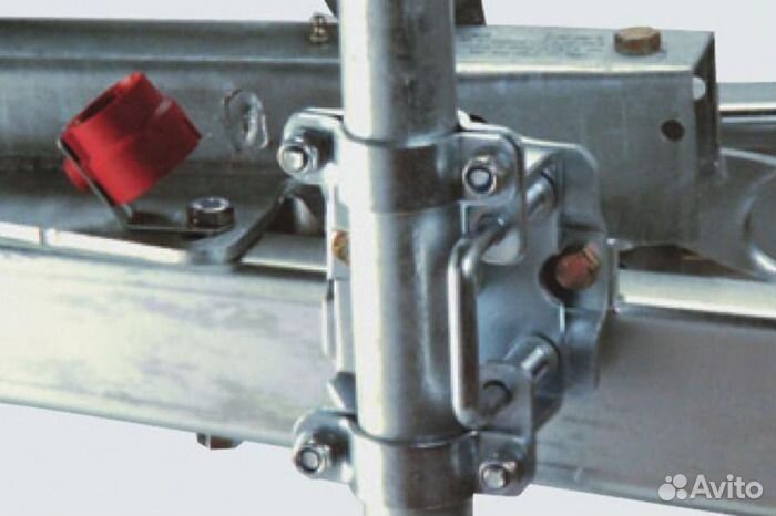 Хомут поворотный 90 град d 48 300 кг для прицепа