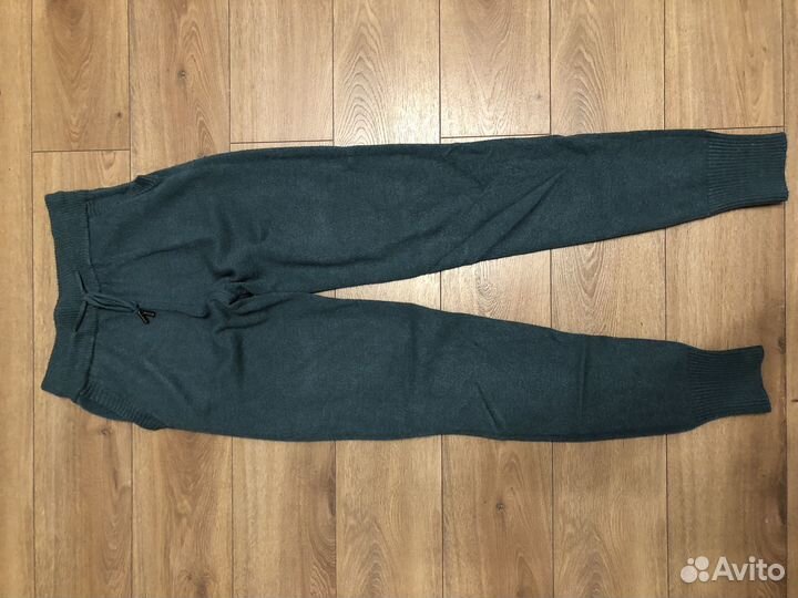 Спортивный костюм женский вязаный