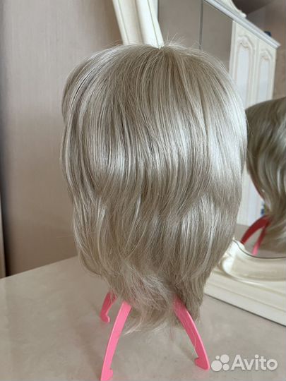 Парик женский