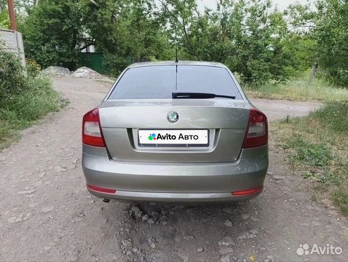 Skoda Octavia 1.6 МТ, 2009, 300 000 км