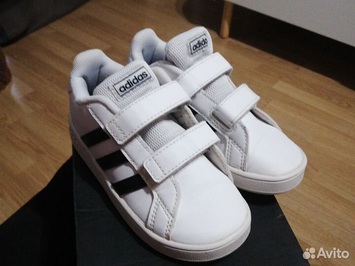 Кроссовки adidas детские