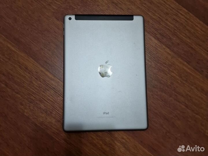 Планшет iPad 5-го поколения 32 гб
