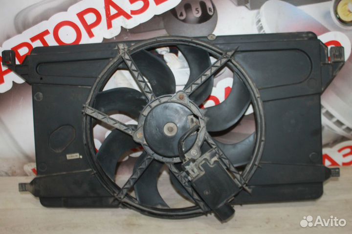 Вентилятор охлаждения Ford Focus 2