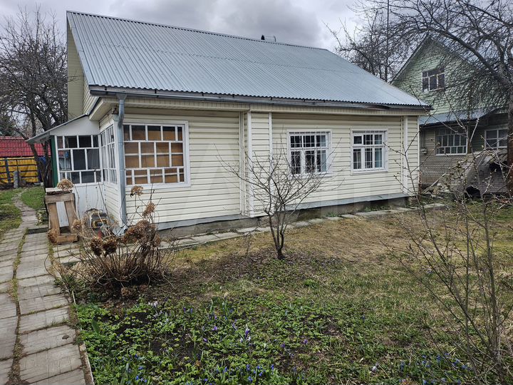 Дом 57 м² на участке 8 сот.