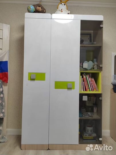 Шкаф
