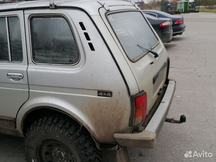 LADA 4x4 (Нива) 1.7 МТ, 2006, 100 000 км