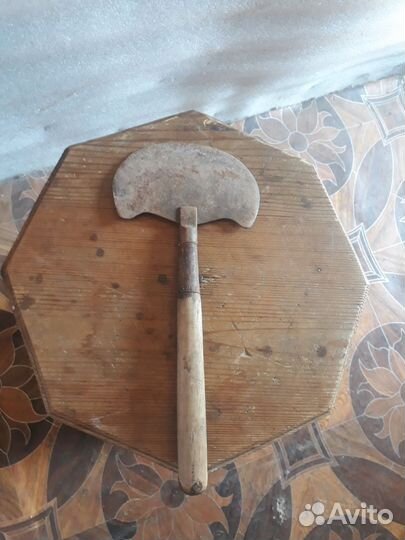 Старинные дверные петли (предметы быта)