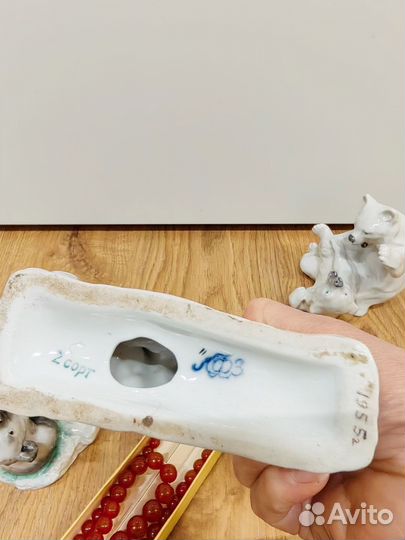 Статуэтка лфз, Дания, Янтарь, кость, стекло