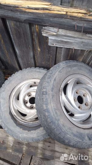 Streamstone SW705 205/70 R15C 204B