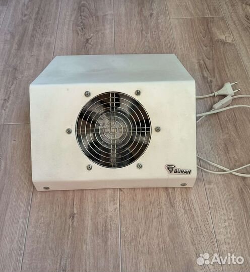 Маникюрный пылесборник (пылесос)