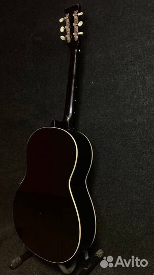 Акустическая гитара