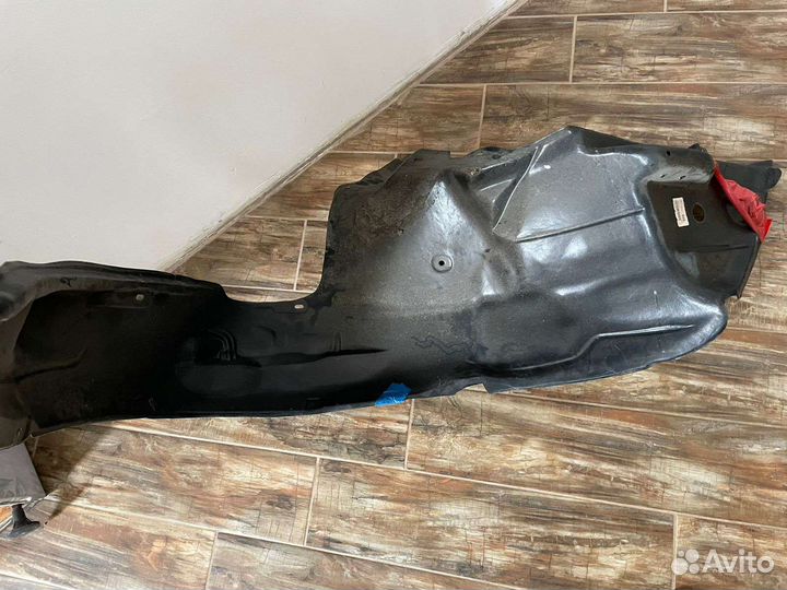 Подкрылок на subaru forester