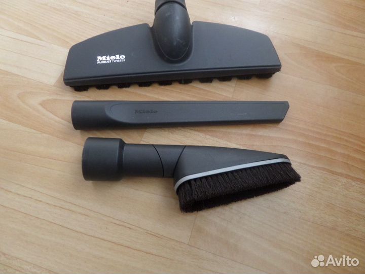 Запчасти и комплектующие пылесосов Miele