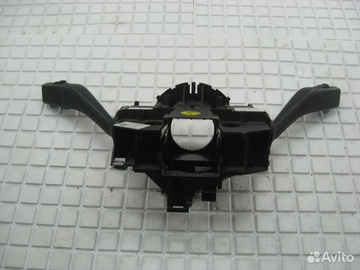 Переключатель подрулевой (стрекоза) Skoda Octavia