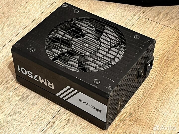 Блок питания corsair 750Вт