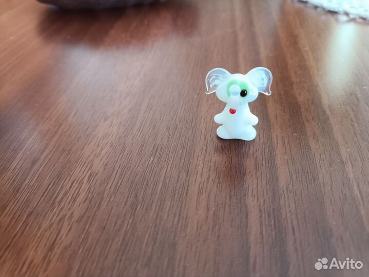 Фигурка слон стекло