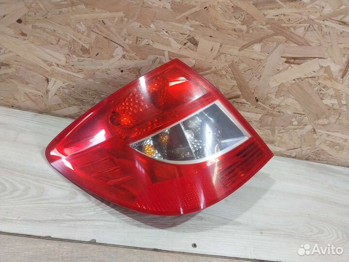 Фонарь левый Renault Symbol 2 2008-2012