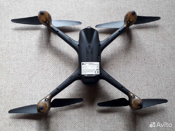 Квадрокоптер Hubsan X4 FPV Brushless