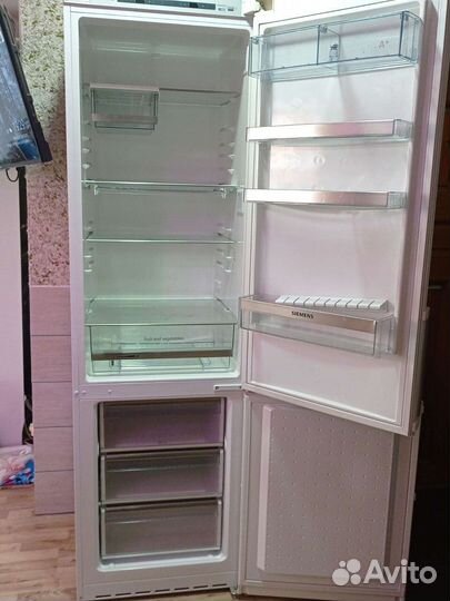 Холодильник siemens