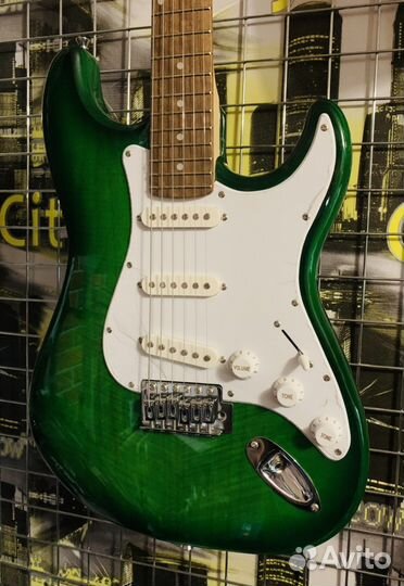 Электрогитара под Fender + Аксессуар