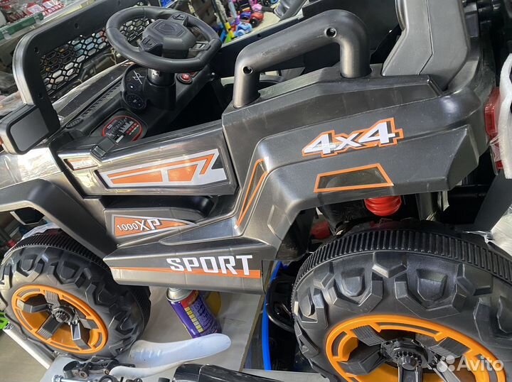 Детский электромобиль джип