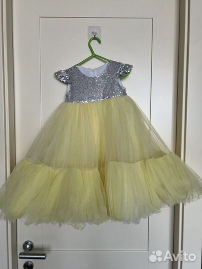 Платье нарядное для девочки 2 года