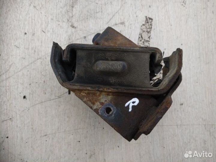 Опора двигателя правая Ssangyong Rodius D27DT 2009