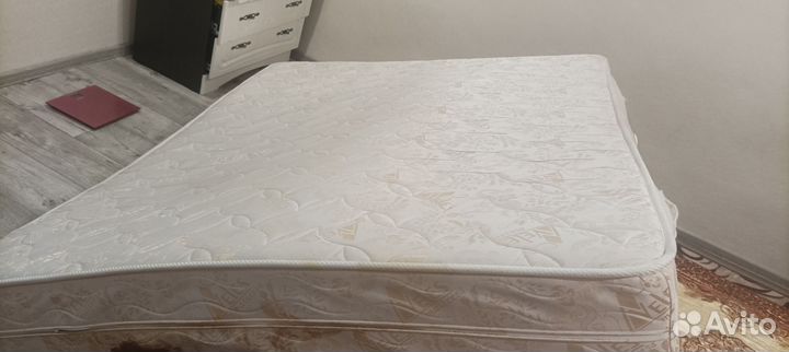 Матрас 160х200 бу