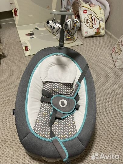 Шезлонг для новорожденных