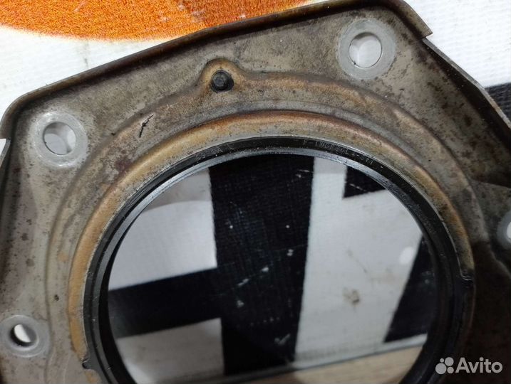 Крышка двигателя задняя Ford Focus