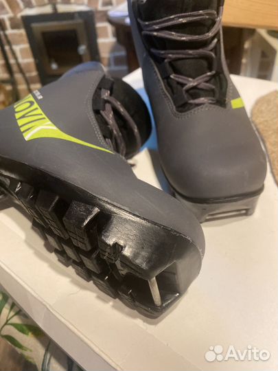 Лыжные ботинки детские 35