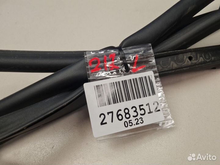 Уплотнитель двери передней левой Mercedes S-klasse