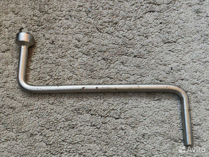 Балконный Ключ Land Rover 22