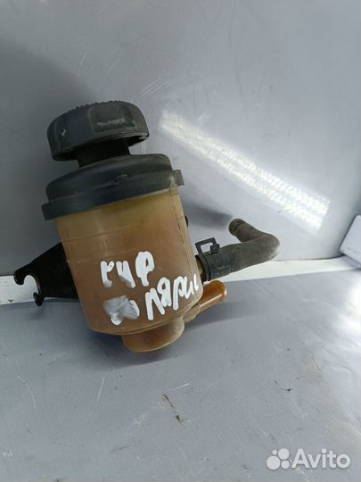 Бачок гур Hyundai Solaris