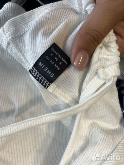 Футболка женская с открытой спиной