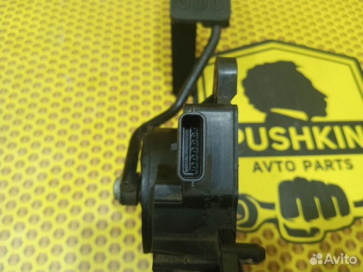 Педаль газа Nissan X-Trail