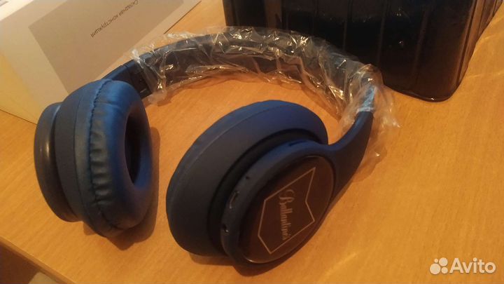 Беспроводные наушники новые