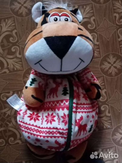 Игрушка с замком