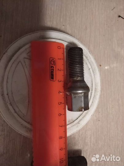 Продам колёсные болты М14